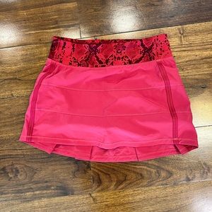 Lululemon red tennis skirt with snake waistband size 4